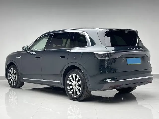 2025 AITO AITO M8 REEV 160HP REEV 53.4KWH,autocango,china used car exporter,china ev exporter,chinese used car exporter,chinese used ev exporter