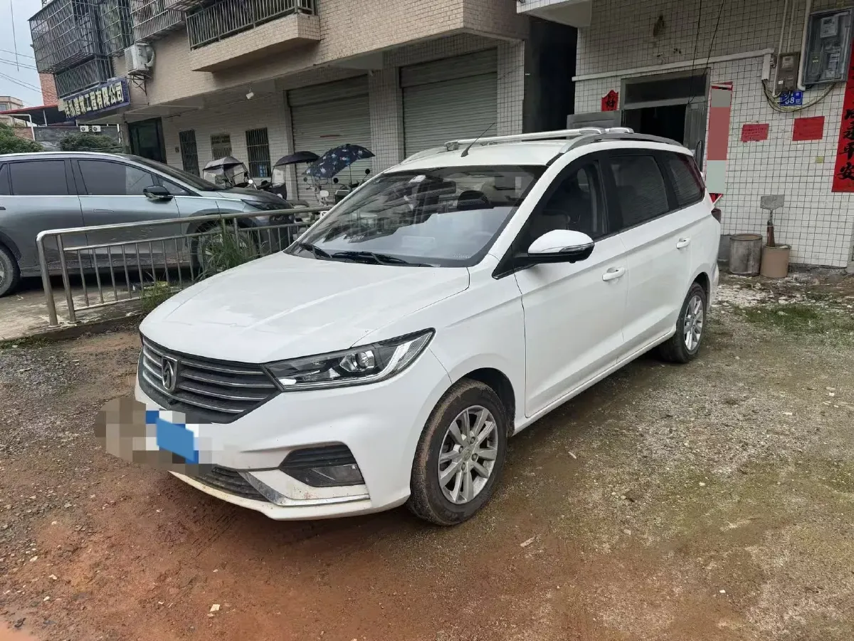 2018 BaoJun 360 1.5L 112HP L4 6MT,autocango,china used car exporter,china ev exporter,chinese used car exporter,chinese used ev exporter