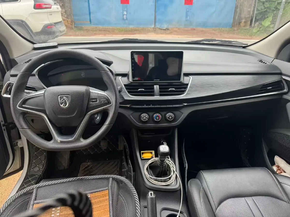 2018 BaoJun 360 1.5L 112HP L4 6MT,autocango,china used car exporter,china ev exporter,chinese used car exporter,chinese used ev exporter