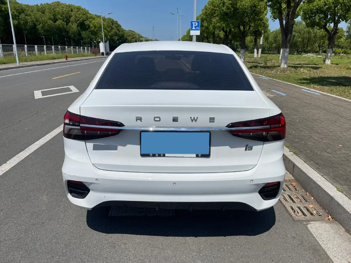 2021 Roewe i5 1.5L 120HP L4 CVT,autocango,china used car exporter,china ev exporter,chinese used car exporter,chinese used ev exporter