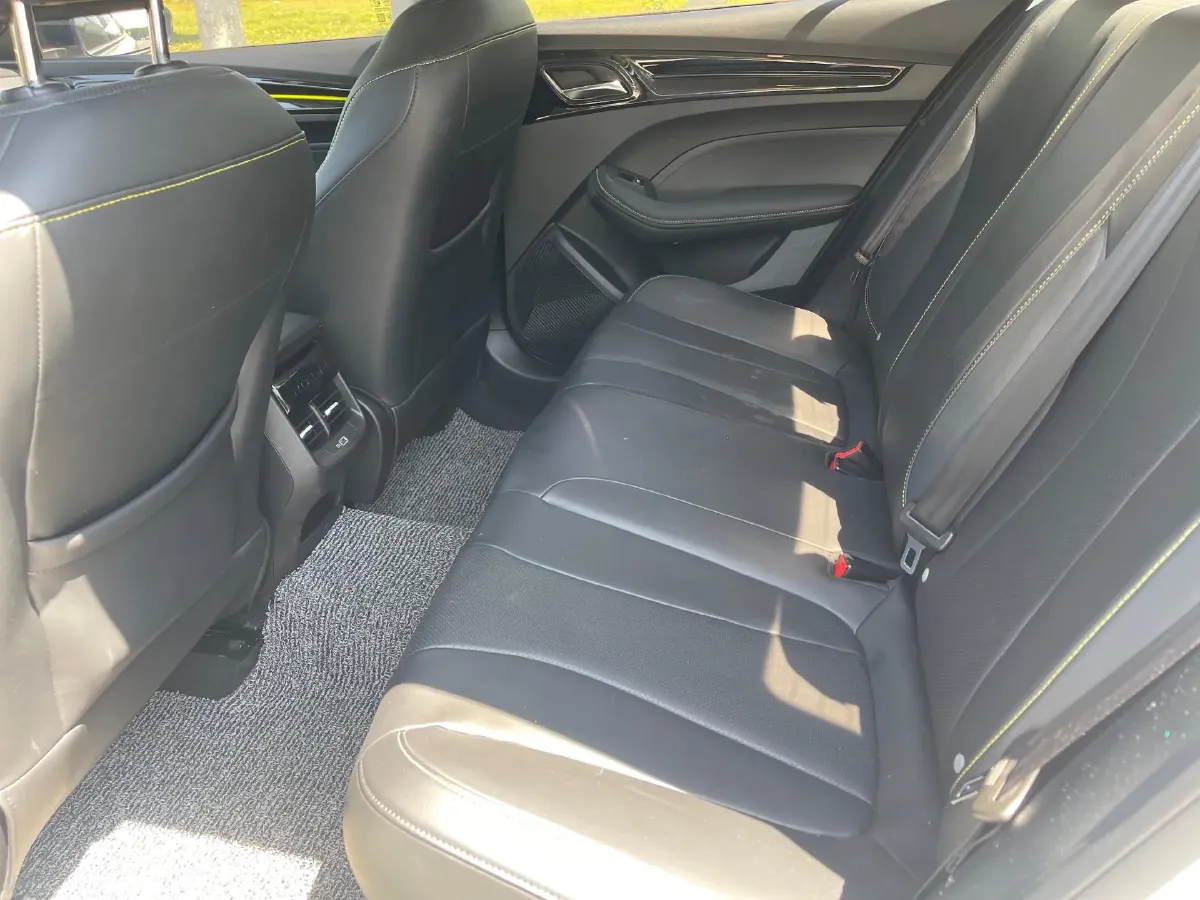 2021 Roewe i5 1.5L 120HP L4 CVT,autocango,china used car exporter,china ev exporter,chinese used car exporter,chinese used ev exporter