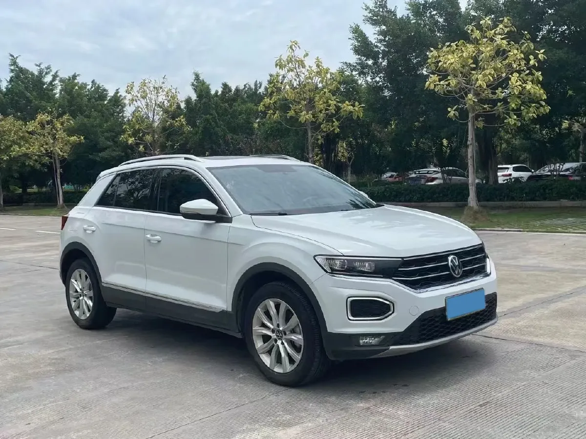 2022 Volkswagen T-Roc 1.4T 150HP L4 7DCT,autocango,china used car exporter,china ev exporter,chinese used car exporter,chinese used ev exporter