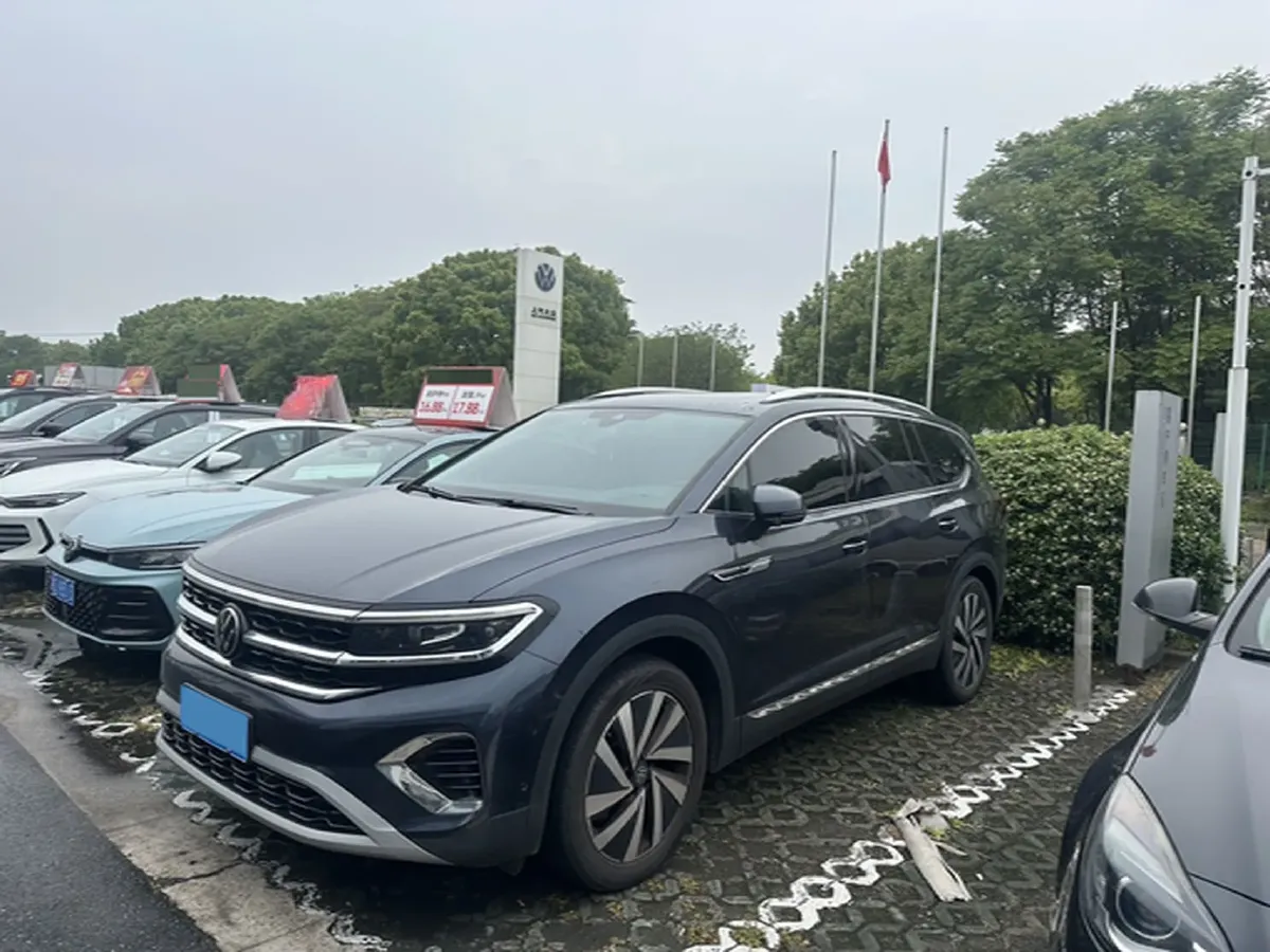 2021 Volkswagen Talagon 2.0T 220HP L4 7DCT,autocango,china used car exporter,china ev exporter,chinese used car exporter,chinese used ev exporter