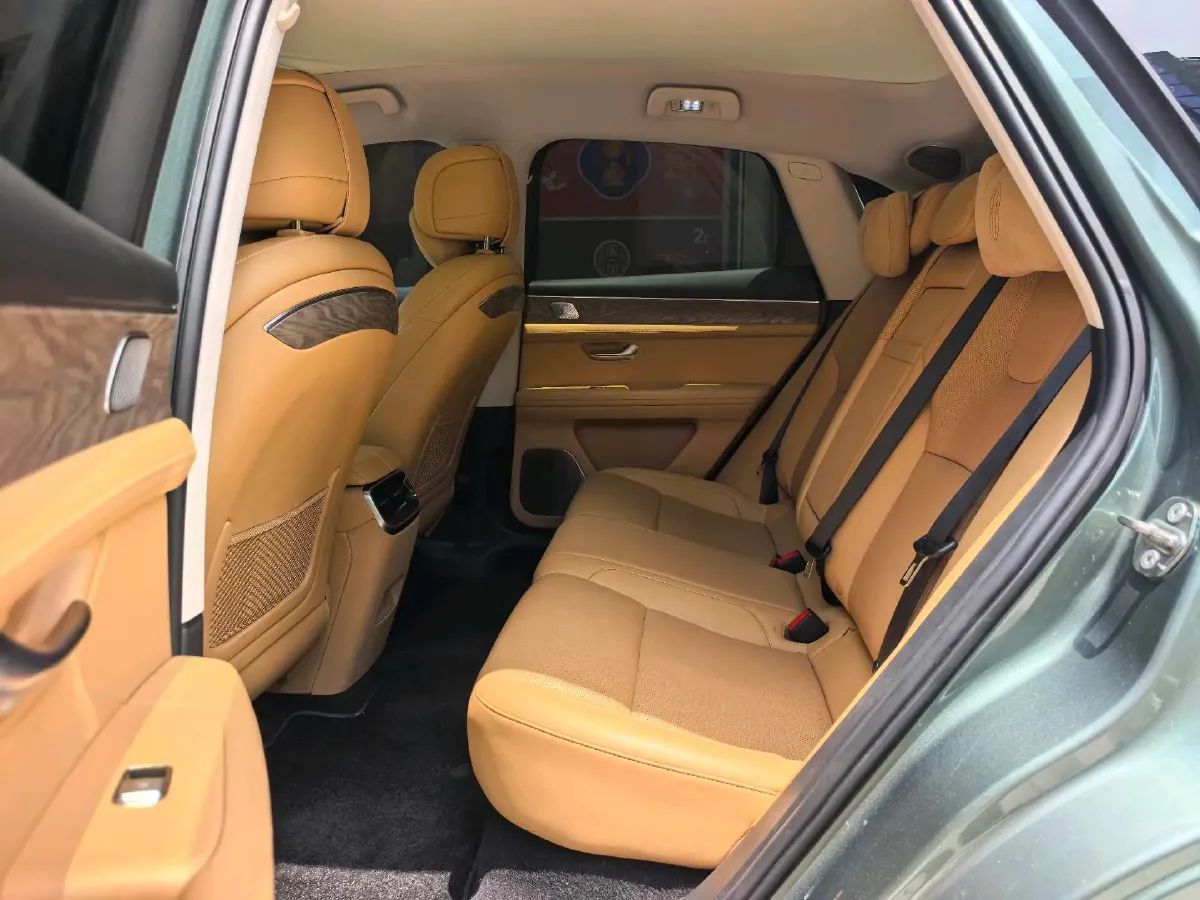 2022 AITO AITO M5 Range Extended 125HP REEV 40KWH,autocango,china used car exporter,china ev exporter,chinese used car exporter,chinese used ev exporter