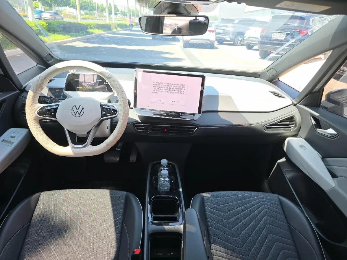 2025 Volkswagen ID.3 BEV 52.8KWH,autocango,china used car exporter,china ev exporter,chinese used car exporter,chinese used ev exporter