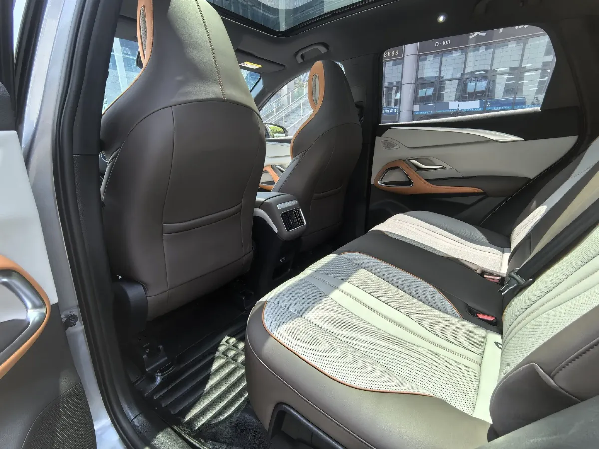 2022 Geely JiaJi 1.5T 177HP L3 7DCT PHEV 15.5KWH,autocango,china used car exporter,china ev exporter,chinese used car exporter,chinese used ev exporter