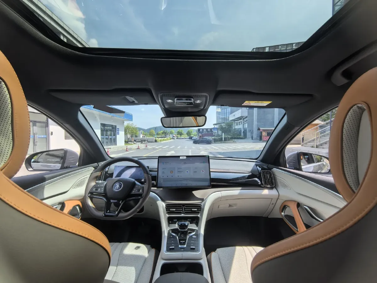 2022 Geely JiaJi 1.5T 177HP L3 7DCT PHEV 15.5KWH,autocango,china used car exporter,china ev exporter,chinese used car exporter,chinese used ev exporter