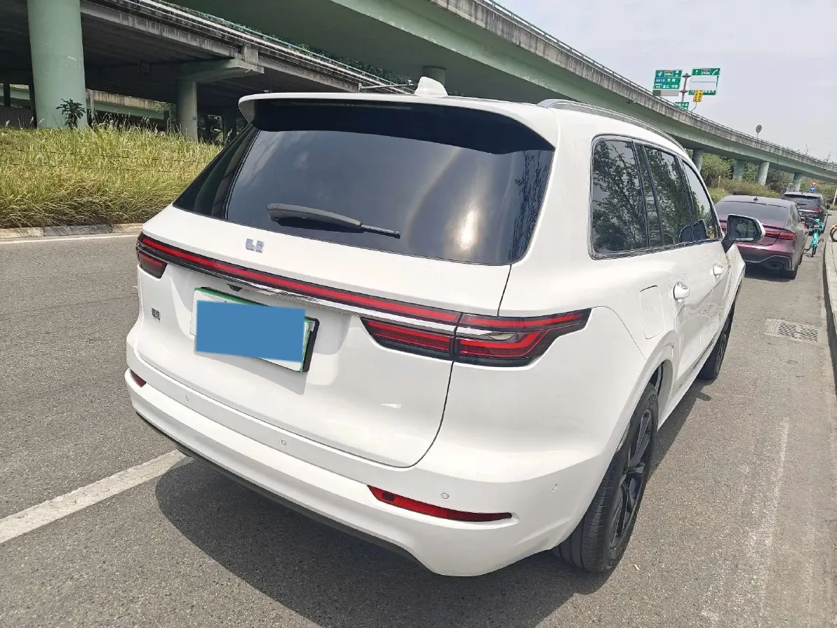 2021 Li ONE Range Extended 131HP REEV 40.5KWH,autocango,china used car exporter,china ev exporter,chinese used car exporter,chinese used ev exporter