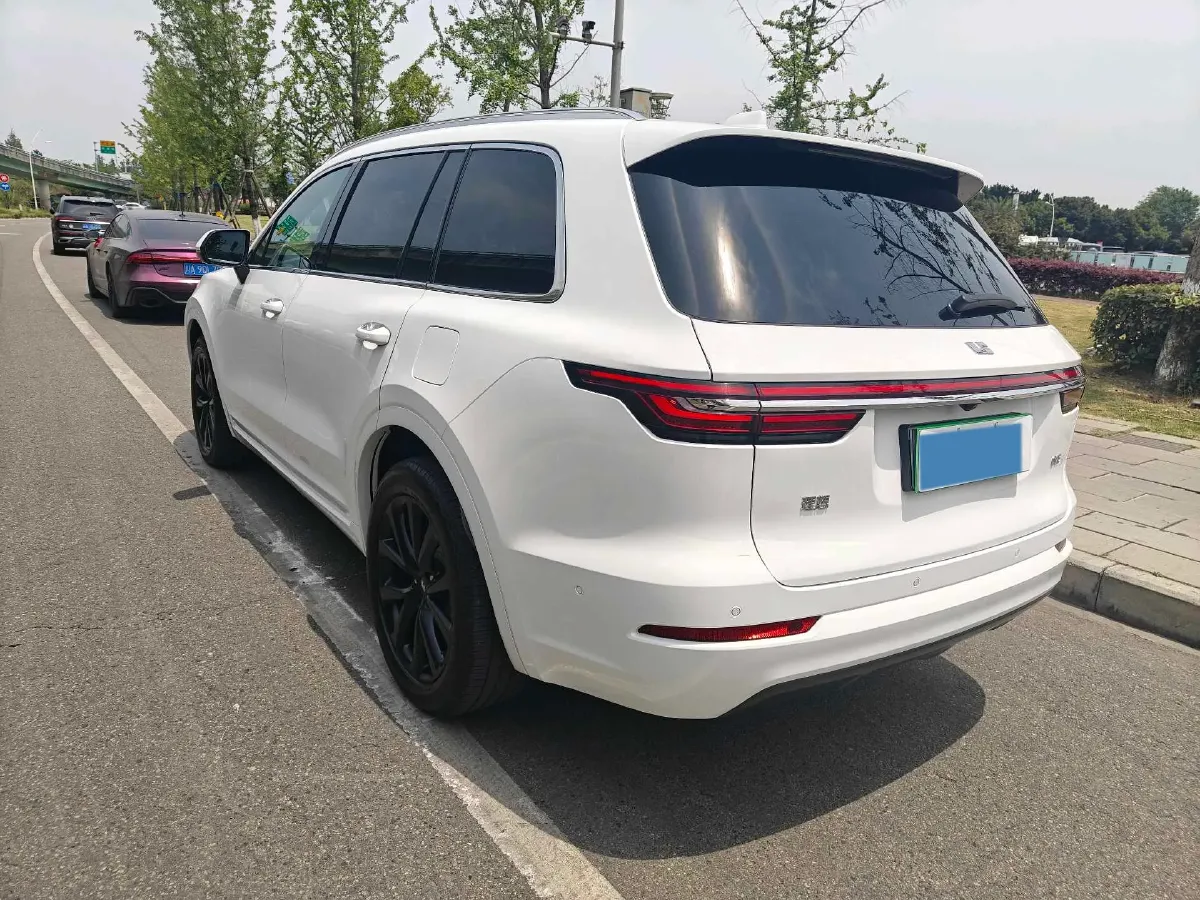 2021 Li ONE Range Extended 131HP REEV 40.5KWH,autocango,china used car exporter,china ev exporter,chinese used car exporter,chinese used ev exporter