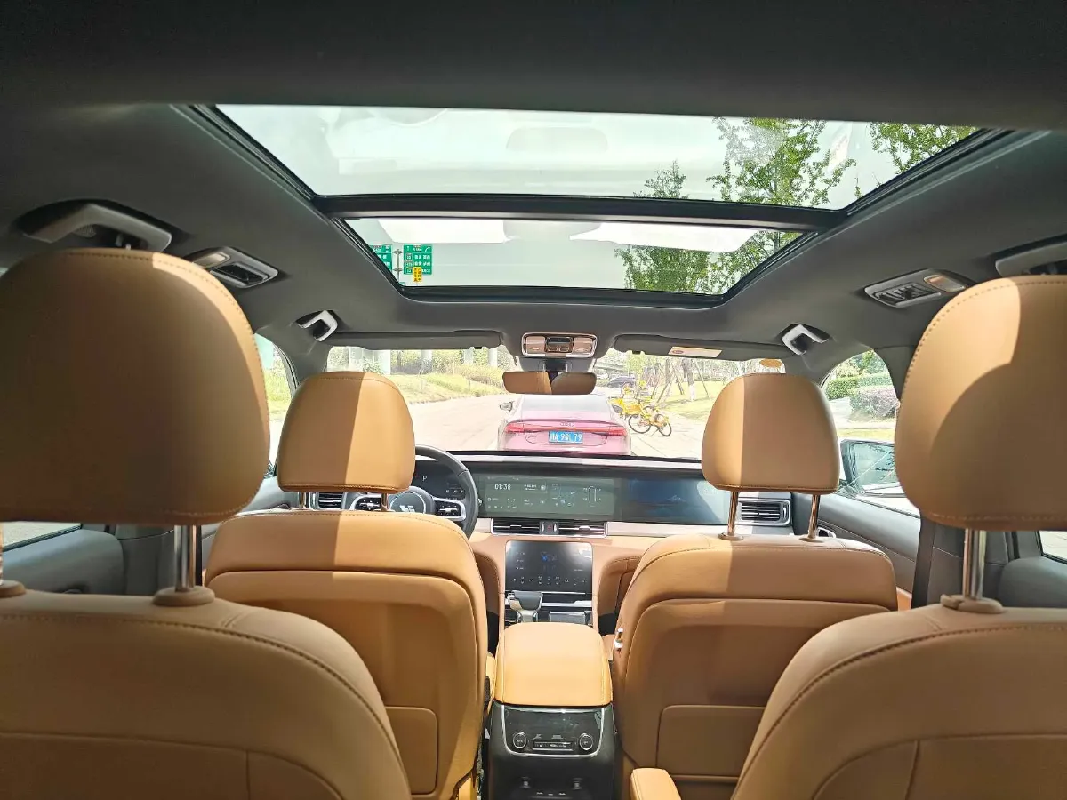 2021 Li ONE Range Extended 131HP REEV 40.5KWH,autocango,china used car exporter,china ev exporter,chinese used car exporter,chinese used ev exporter