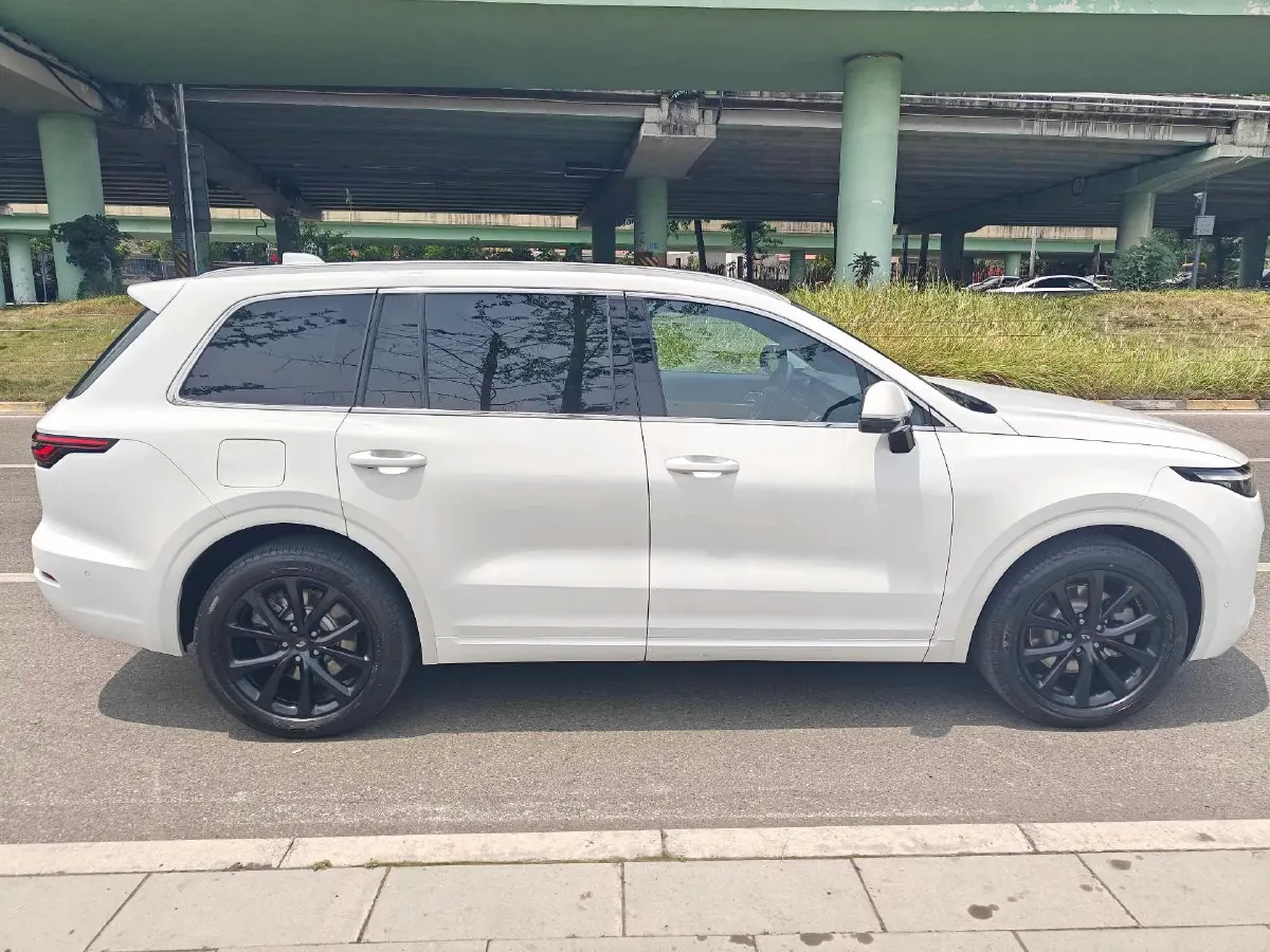 2021 Li ONE Range Extended 131HP REEV 40.5KWH,autocango,china used car exporter,china ev exporter,chinese used car exporter,chinese used ev exporter