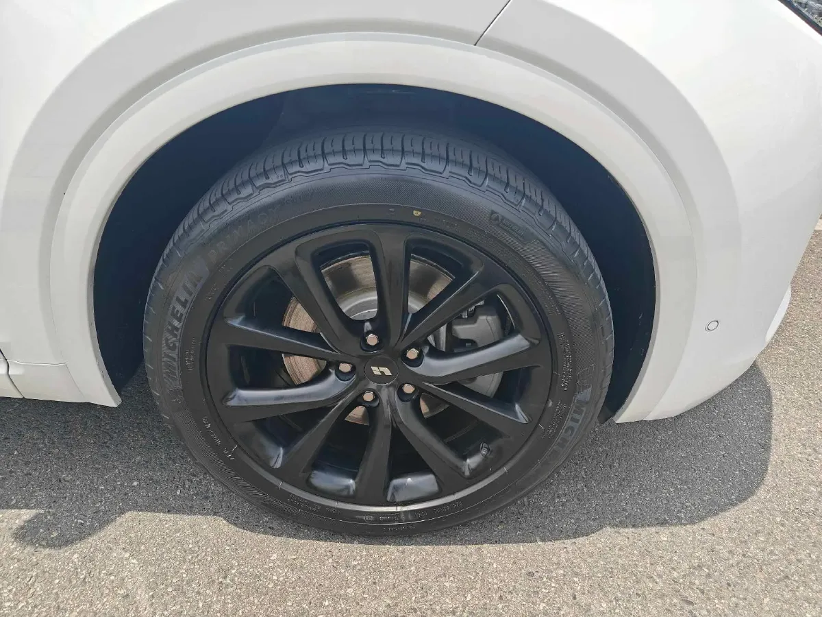 2021 Li ONE Range Extended 131HP REEV 40.5KWH,autocango,china used car exporter,china ev exporter,chinese used car exporter,chinese used ev exporter
