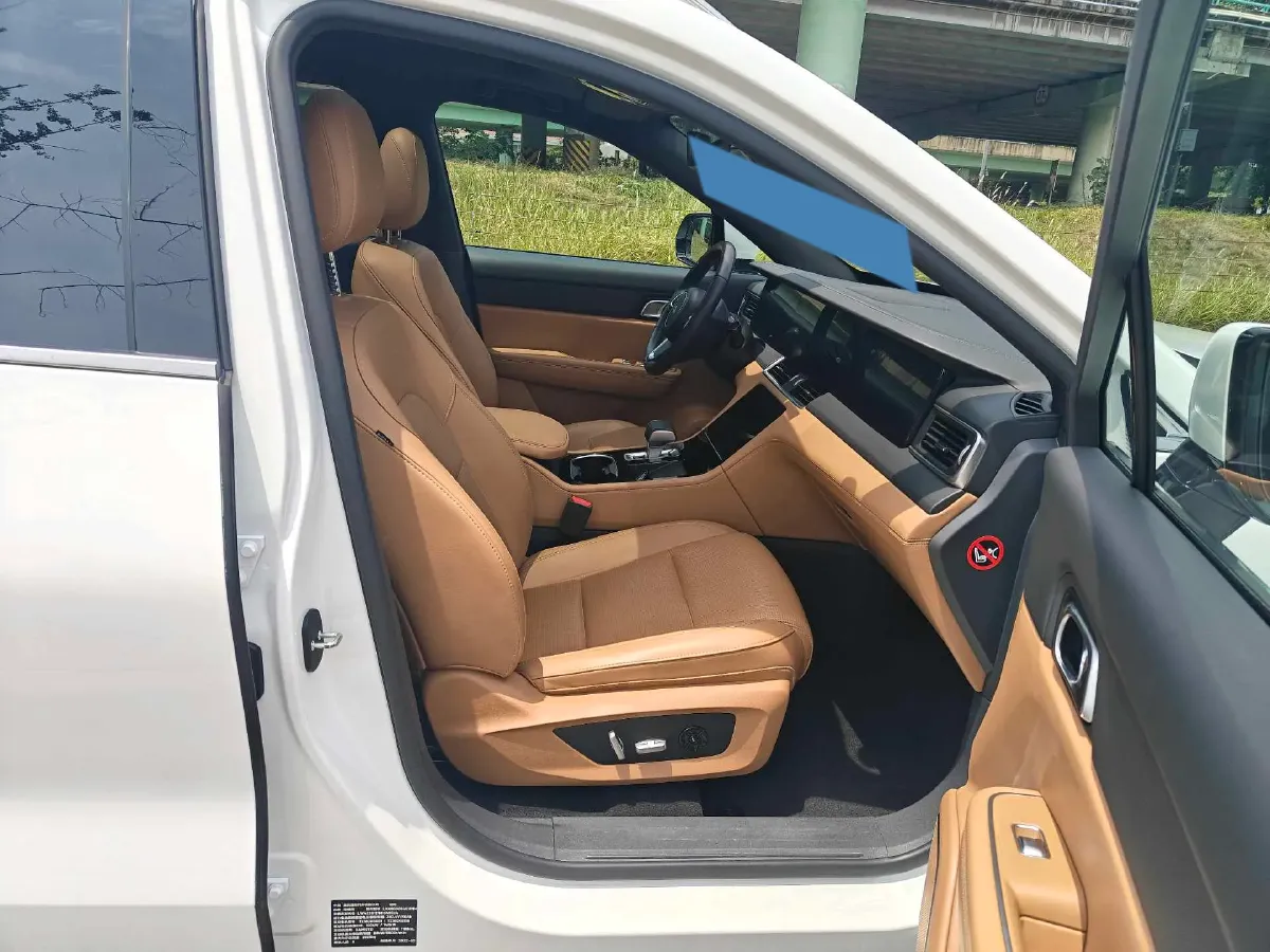 2021 Li ONE Range Extended 131HP REEV 40.5KWH,autocango,china used car exporter,china ev exporter,chinese used car exporter,chinese used ev exporter