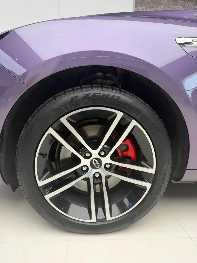 2025 AITO AITO M5 1.5T 152HP L4 REEV 42KWH,autocango,china used car exporter,china ev exporter,chinese used car exporter,chinese used ev exporter