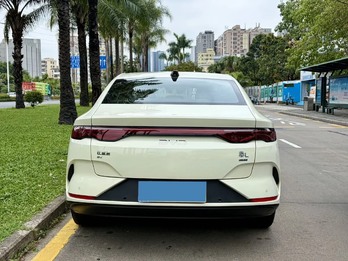 2025 BYD QinL BEV,autocango,china used car exporter,china ev exporter,chinese used car exporter,chinese used ev exporter