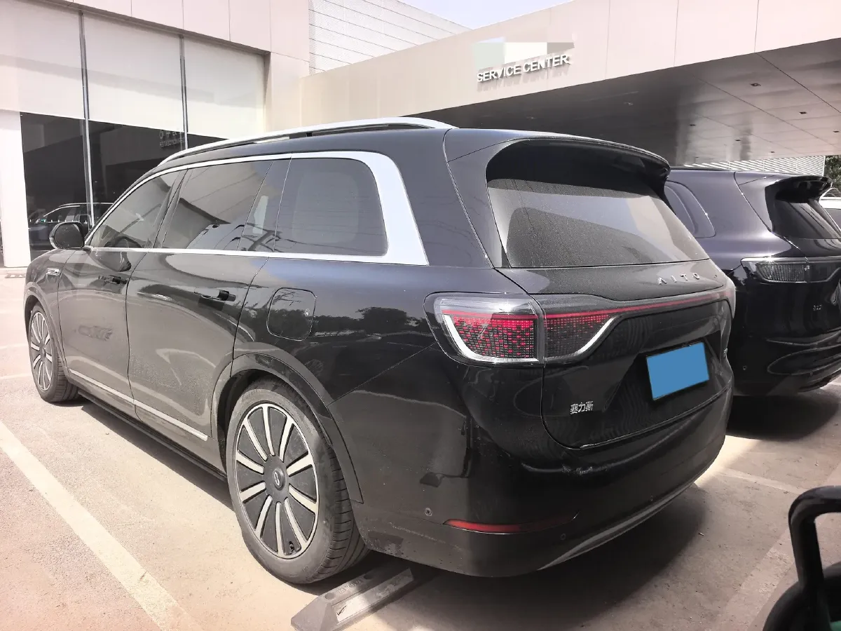 2024 AITO AITO M9 1.5T 152HP L4 REEV 52KWH,autocango,china used car exporter,china ev exporter,chinese used car exporter,chinese used ev exporter