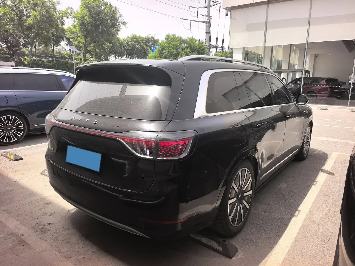 2024 AITO AITO M9 1.5T 152HP L4 REEV 52KWH,autocango,china used car exporter,china ev exporter,chinese used car exporter,chinese used ev exporter