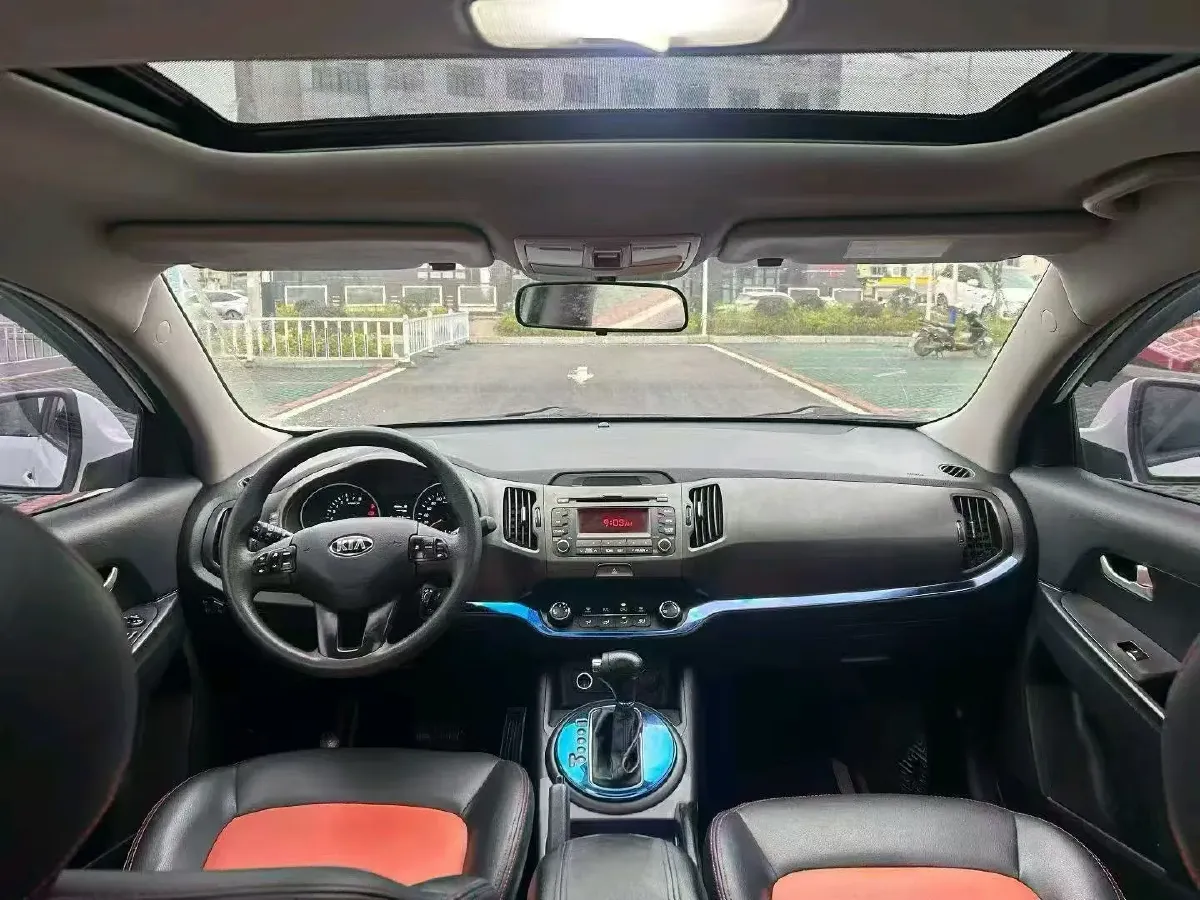 2016 Kia Sportage R 2.0L 165HP L4 6AT,autocango,china used car exporter,china ev exporter,chinese used car exporter,chinese used ev exporter