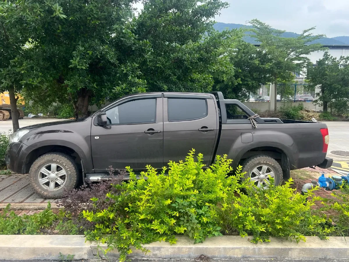 2018 Isuzu Taga 3.0T 131HP L4 5MT,autocango,china used car exporter,china ev exporter,chinese used car exporter,chinese used ev exporter