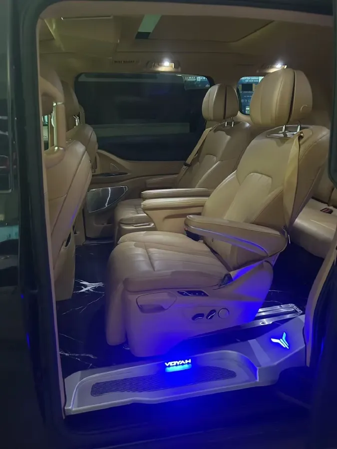 2022 Voyah Dream 1.5T 136HP L4 PHEV 25.57KWH,autocango,china used car exporter,china ev exporter,chinese used car exporter,chinese used ev exporter