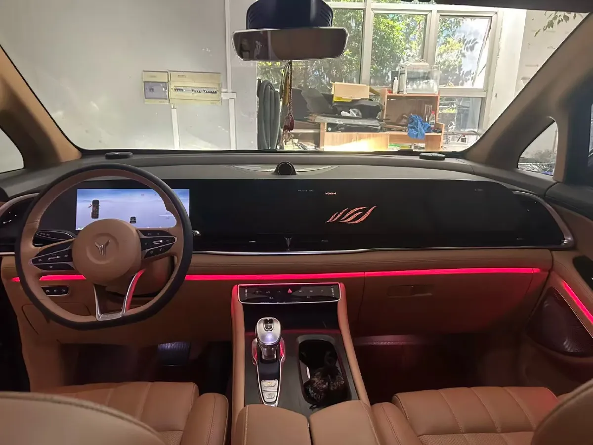2022 Voyah Dream 1.5T 136HP L4 PHEV 25.57KWH,autocango,china used car exporter,china ev exporter,chinese used car exporter,chinese used ev exporter