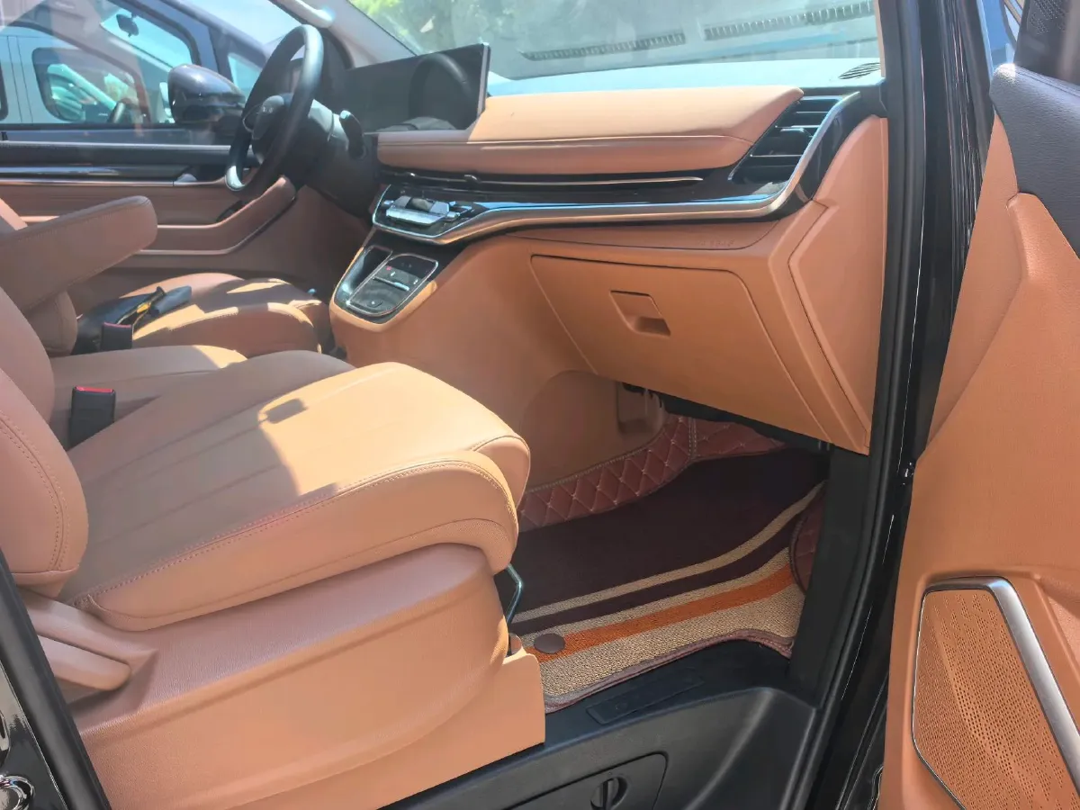 2025 MAXUS G10 2.0T 261HP L4 8AT,autocango,china used car exporter,china ev exporter,chinese used car exporter,chinese used ev exporter