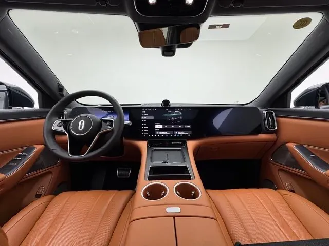 2025 AITO AITO M8 REEV 160HP REEV 53.4KWH,autocango,china used car exporter,china ev exporter,chinese used car exporter,chinese used ev exporter