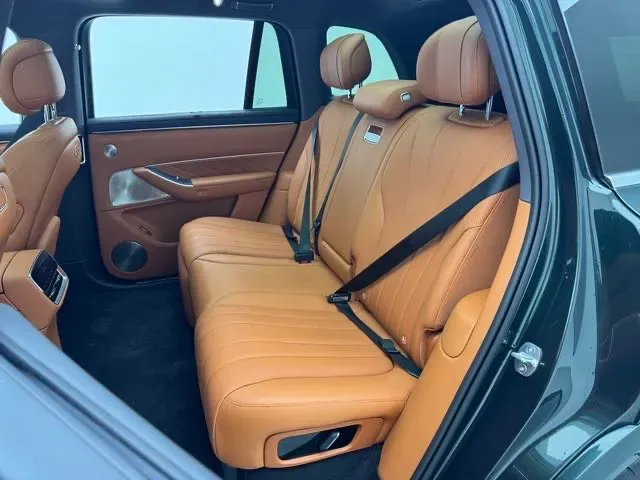 2025 AITO AITO M8 REEV 160HP REEV 53.4KWH,autocango,china used car exporter,china ev exporter,chinese used car exporter,chinese used ev exporter