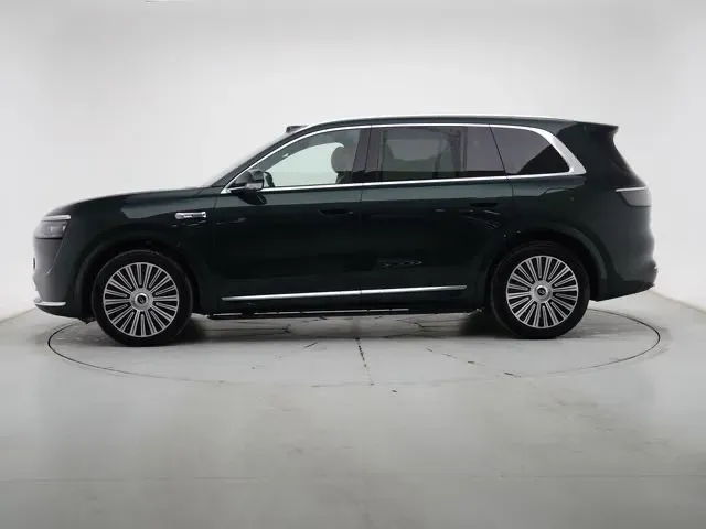2025 AITO AITO M8 REEV 160HP REEV 53.4KWH,autocango,china used car exporter,china ev exporter,chinese used car exporter,chinese used ev exporter