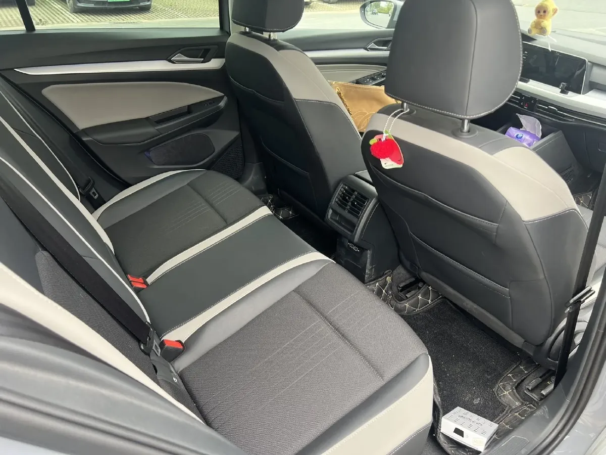 2023 Volkswagen Golf 1.4T 150HP L4 7DCT,autocango,china used car exporter,china ev exporter,chinese used car exporter,chinese used ev exporter