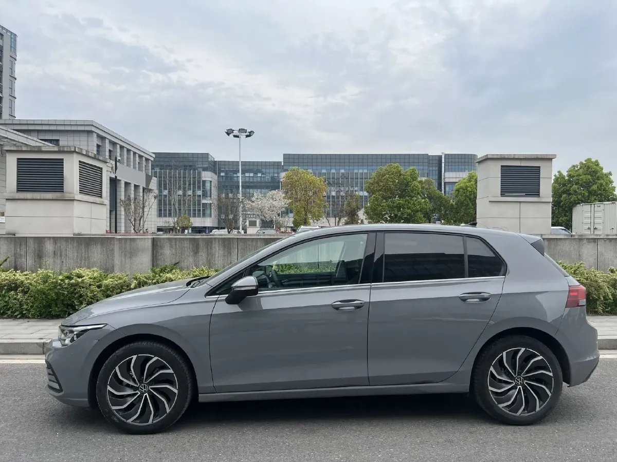 2023 Volkswagen Golf 1.4T 150HP L4 7DCT,autocango,china used car exporter,china ev exporter,chinese used car exporter,chinese used ev exporter