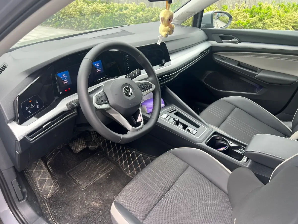 2023 Volkswagen Golf 1.4T 150HP L4 7DCT,autocango,china used car exporter,china ev exporter,chinese used car exporter,chinese used ev exporter