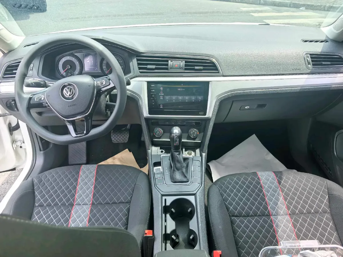 2021 Volkswagen Lamando 1.4T 150HP L4 7DCT,autocango,china used car exporter,china ev exporter,chinese used car exporter,chinese used ev exporter