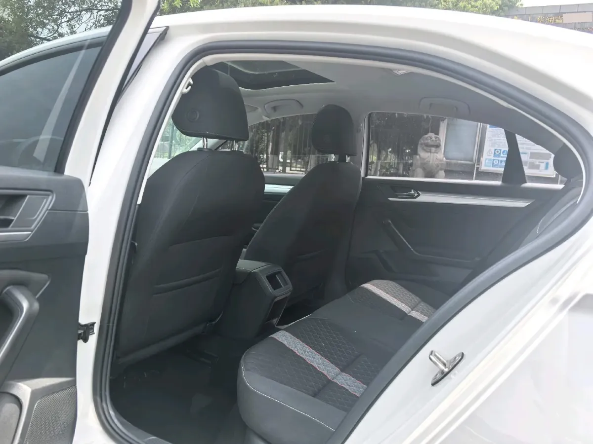 2021 Volkswagen Lamando 1.4T 150HP L4 7DCT,autocango,china used car exporter,china ev exporter,chinese used car exporter,chinese used ev exporter