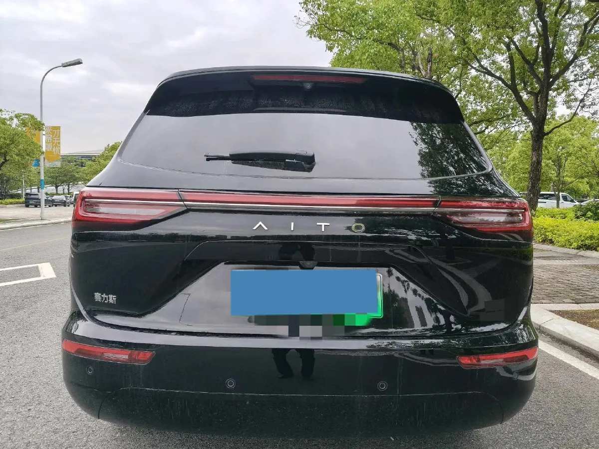 2024 AITO AITO M7 1.5T 152HP L4 REEV 42KWH,autocango,china used car exporter,china ev exporter,chinese used car exporter,chinese used ev exporter