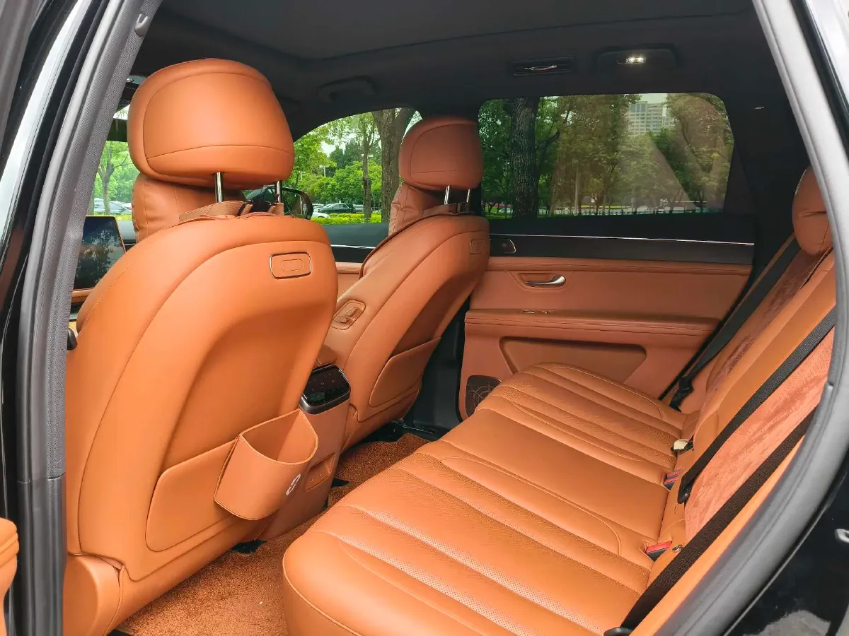 2024 AITO AITO M7 1.5T 152HP L4 REEV 42KWH,autocango,china used car exporter,china ev exporter,chinese used car exporter,chinese used ev exporter