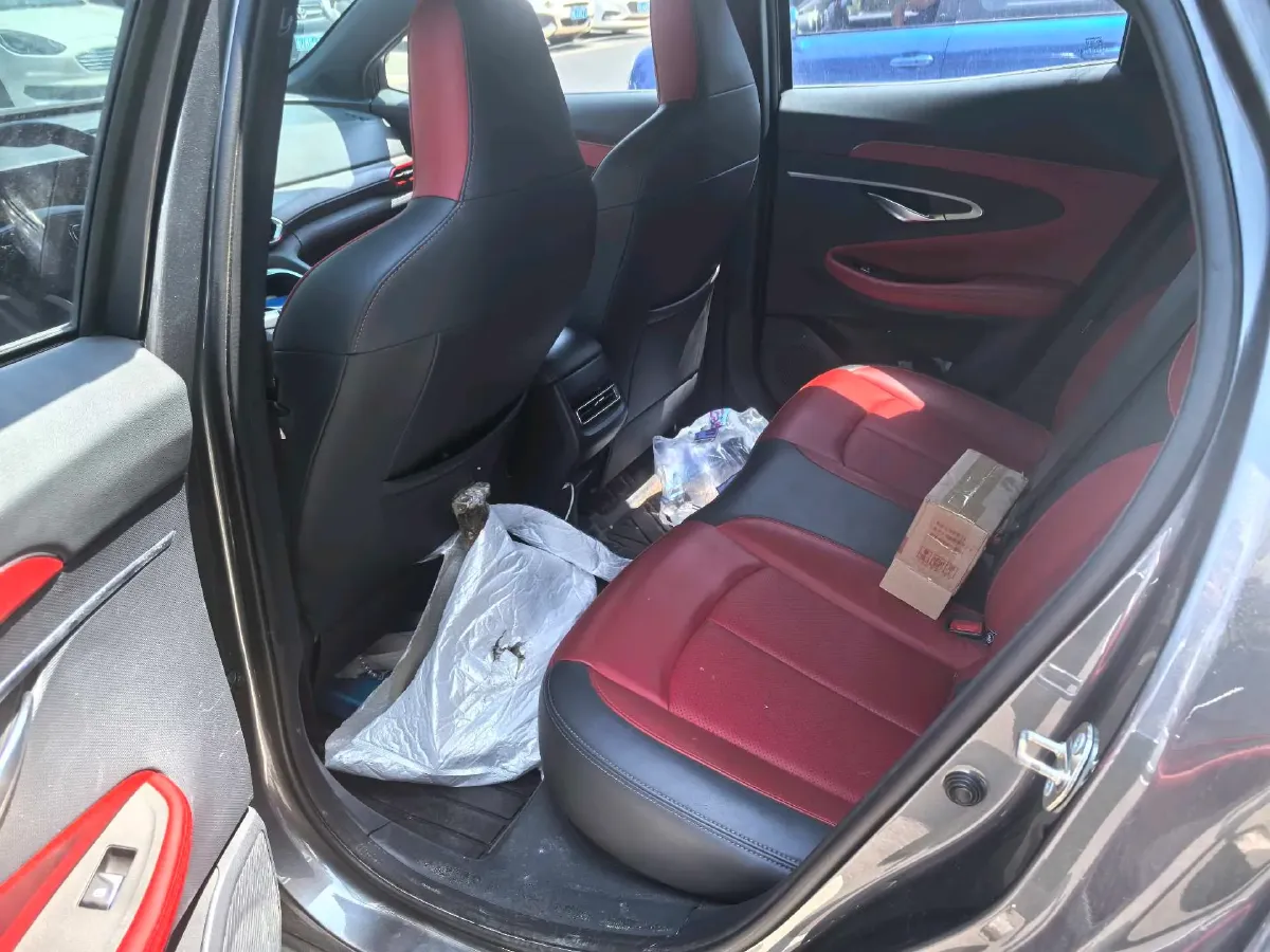 2021 ChangAn UNI-T 1.5T 180HP L4 7DCT,autocango,china used car exporter,china ev exporter,chinese used car exporter,chinese used ev exporter
