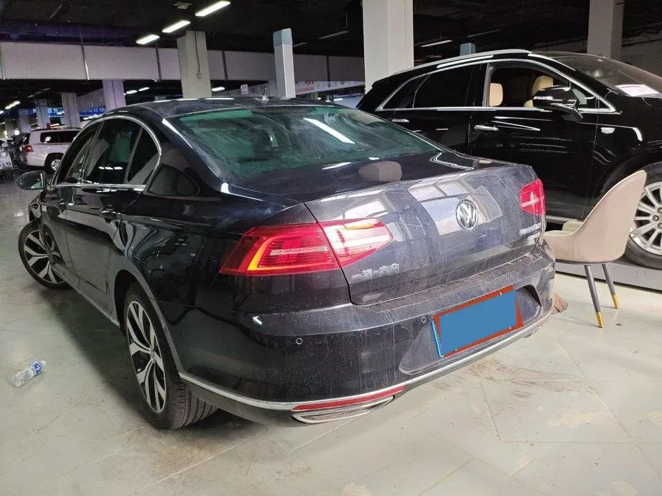 2019 Volkswagen Magotan 2.0T 186HP L4 7DCT,autocango,china used car exporter,china ev exporter,chinese used car exporter,chinese used ev exporter
