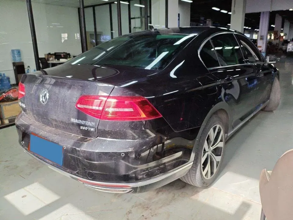 2019 Volkswagen Magotan 2.0T 186HP L4 7DCT,autocango,china used car exporter,china ev exporter,chinese used car exporter,chinese used ev exporter