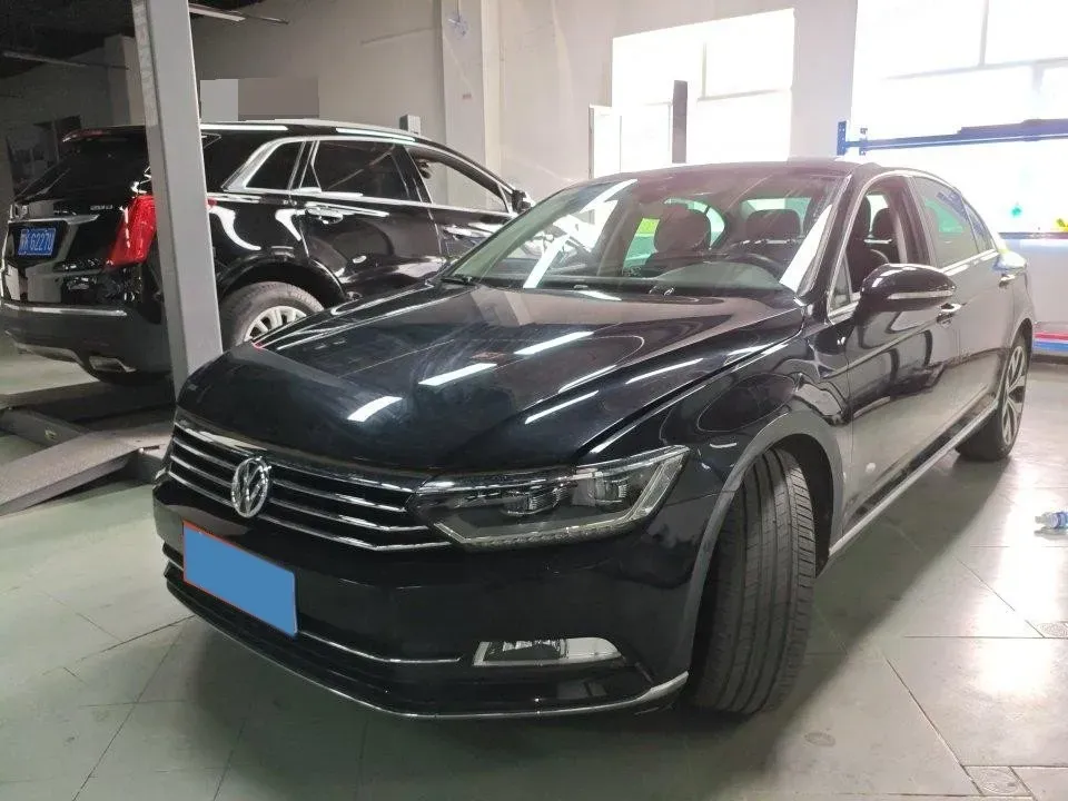 2019 Volkswagen Magotan 2.0T 186HP L4 7DCT,autocango,china used car exporter,china ev exporter,chinese used car exporter,chinese used ev exporter