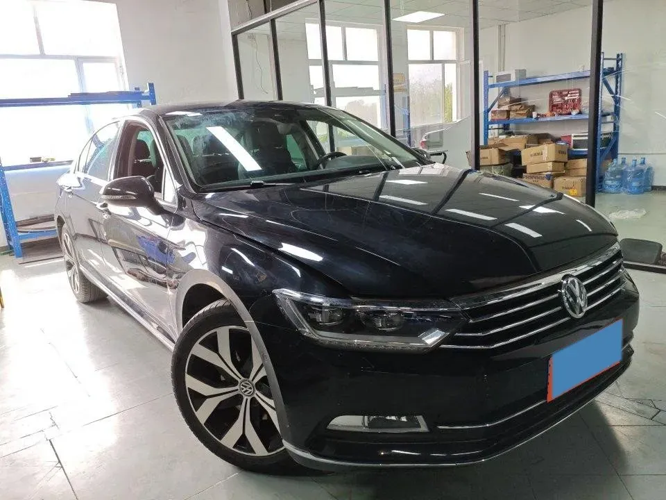 2019 Volkswagen Magotan 2.0T 186HP L4 7DCT,autocango,china used car exporter,china ev exporter,chinese used car exporter,chinese used ev exporter