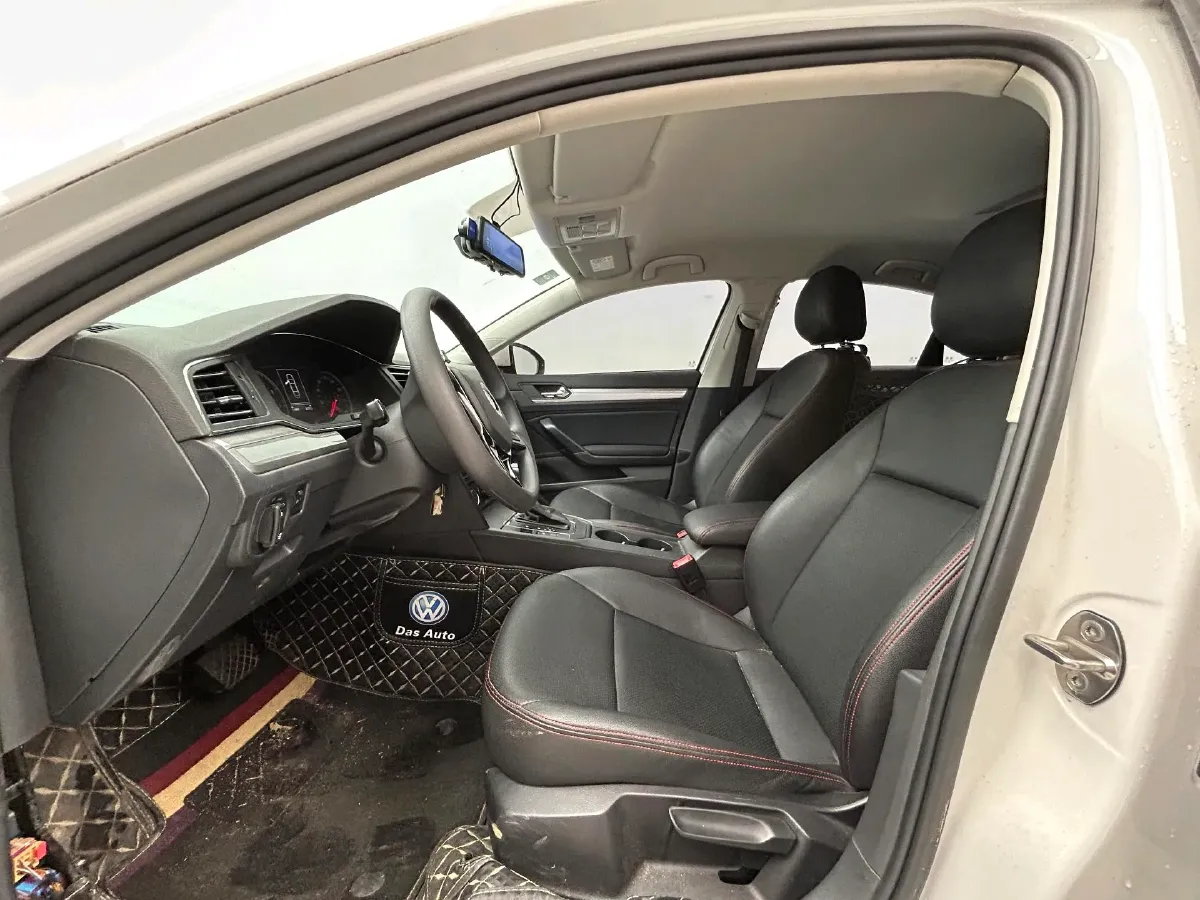 2019 Volkswagen T-Cross 1.4T 150HP L4 7DCT,autocango,china used car exporter,china ev exporter,chinese used car exporter,chinese used ev exporter