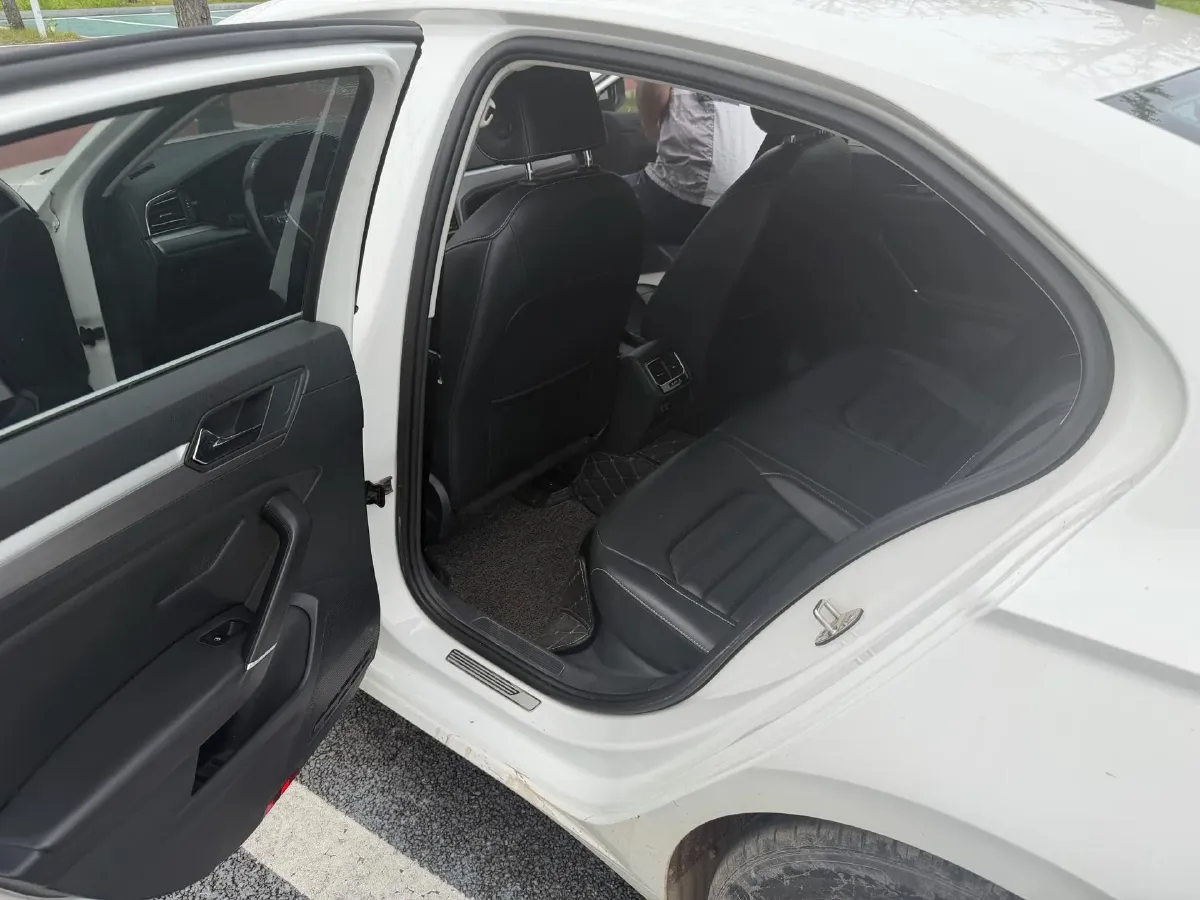 2021 Volkswagen Lamando 1.4T 150HP L4 7DCT,autocango,china used car exporter,china ev exporter,chinese used car exporter,chinese used ev exporter