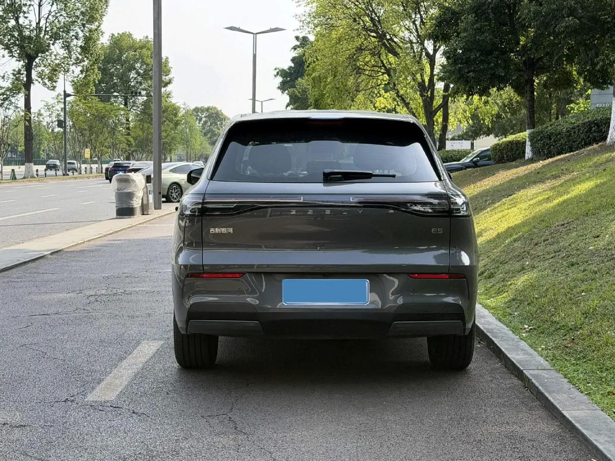 2024 YuanChen Super Van BEV 51KWH,autocango,china used car exporter,china ev exporter,chinese used car exporter,chinese used ev exporter