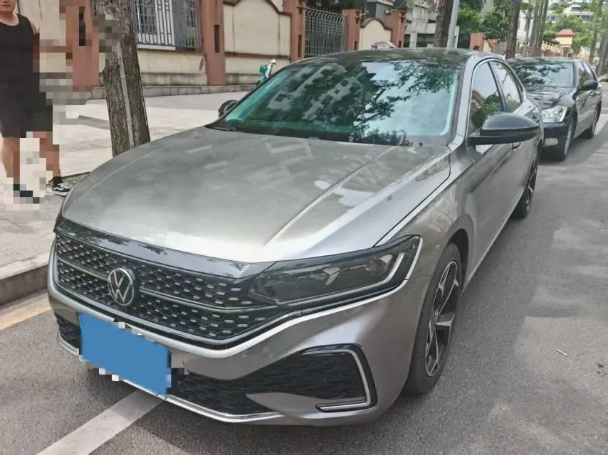 2023 Volkswagen Passat 2.0T 186HP L4 7DCT,autocango,china used car exporter,china ev exporter,chinese used car exporter,chinese used ev exporter