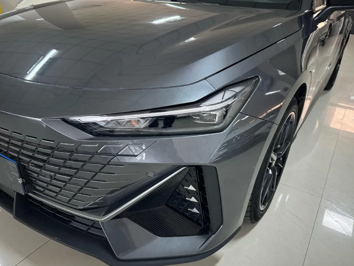 2023 ChangAn UNI-V 1.5T 188HP L4 7DCT,autocango,china used car exporter,china ev exporter,chinese used car exporter,chinese used ev exporter
