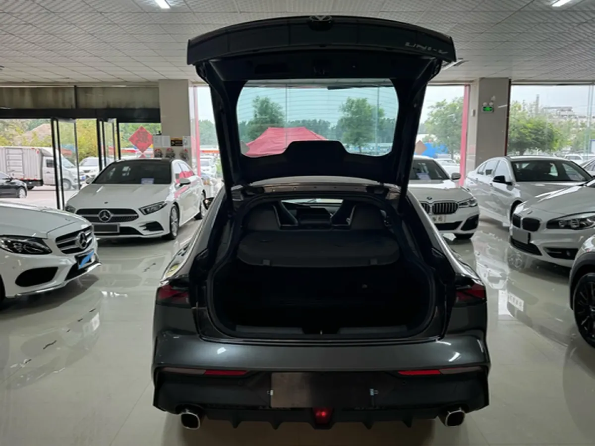 2023 ChangAn UNI-V 1.5T 188HP L4 7DCT,autocango,china used car exporter,china ev exporter,chinese used car exporter,chinese used ev exporter