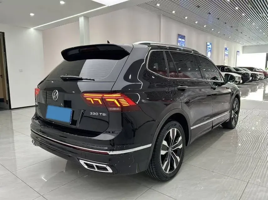 2024 Volkswagen Tiguan L 2.0T 186HP L4 7DCT,autocango,china used car exporter,china ev exporter,chinese used car exporter,chinese used ev exporter