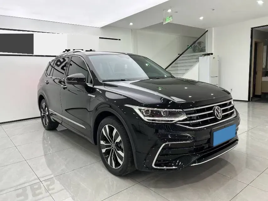 2024 Volkswagen Tiguan L 2.0T 186HP L4 7DCT,autocango,china used car exporter,china ev exporter,chinese used car exporter,chinese used ev exporter