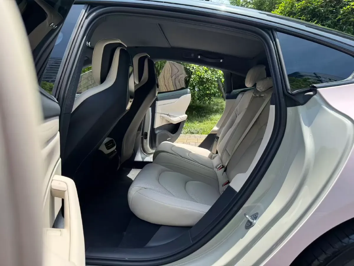 2024 MI SU7 BEV 73.6KWH,autocango,china used car exporter,china ev exporter,chinese used car exporter,chinese used ev exporter